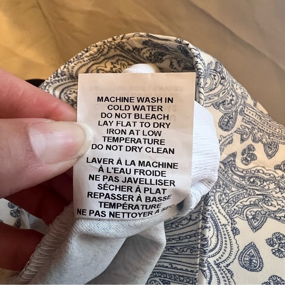 Margaret M Slimming Pants, Paisley Print, Size XL 
White, blue Paisley Pants - Picture 12 of 12